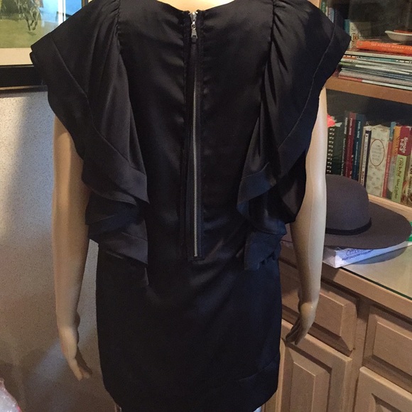 Top - Picture 2 of 8